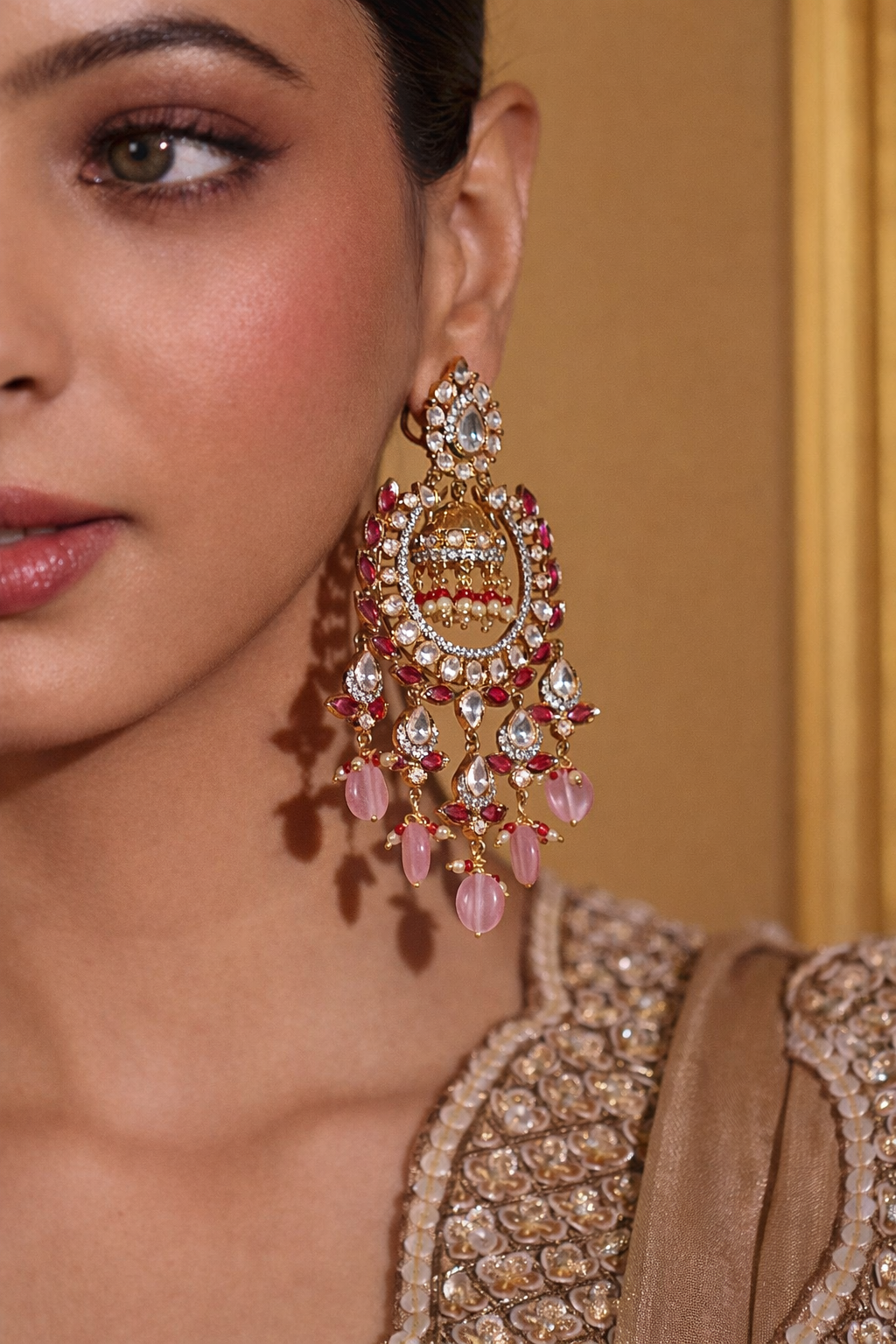Gulabi Noor