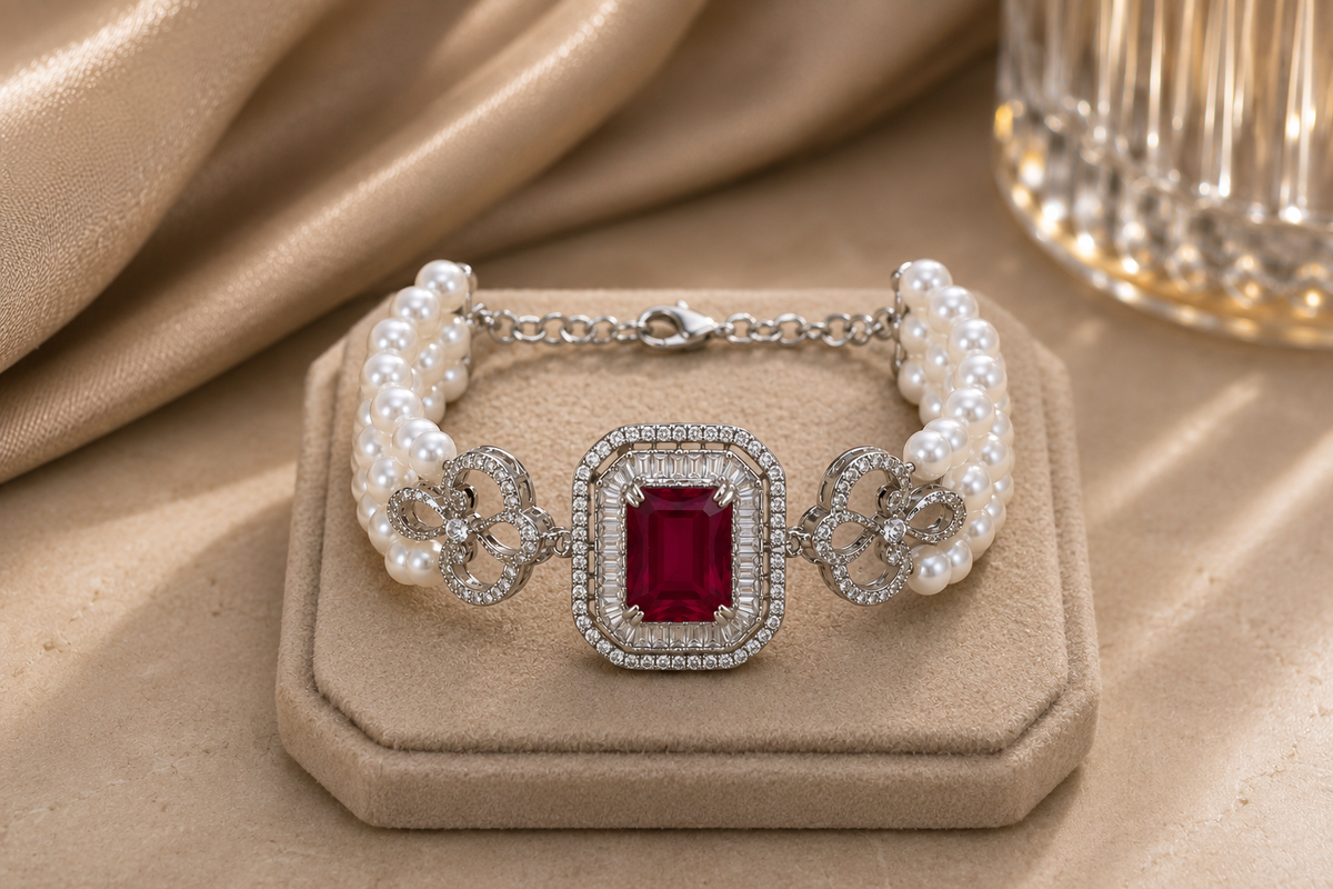 Rouge Élégance Bracelet