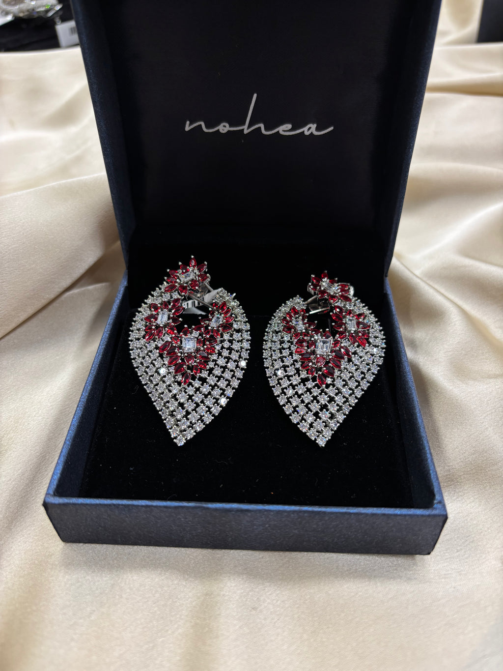Sparkling Leaf Earrings
