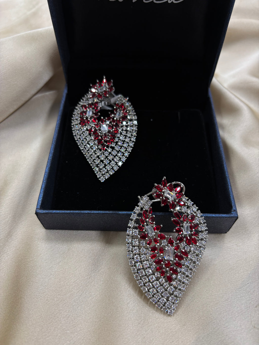 Sparkling Leaf Earrings