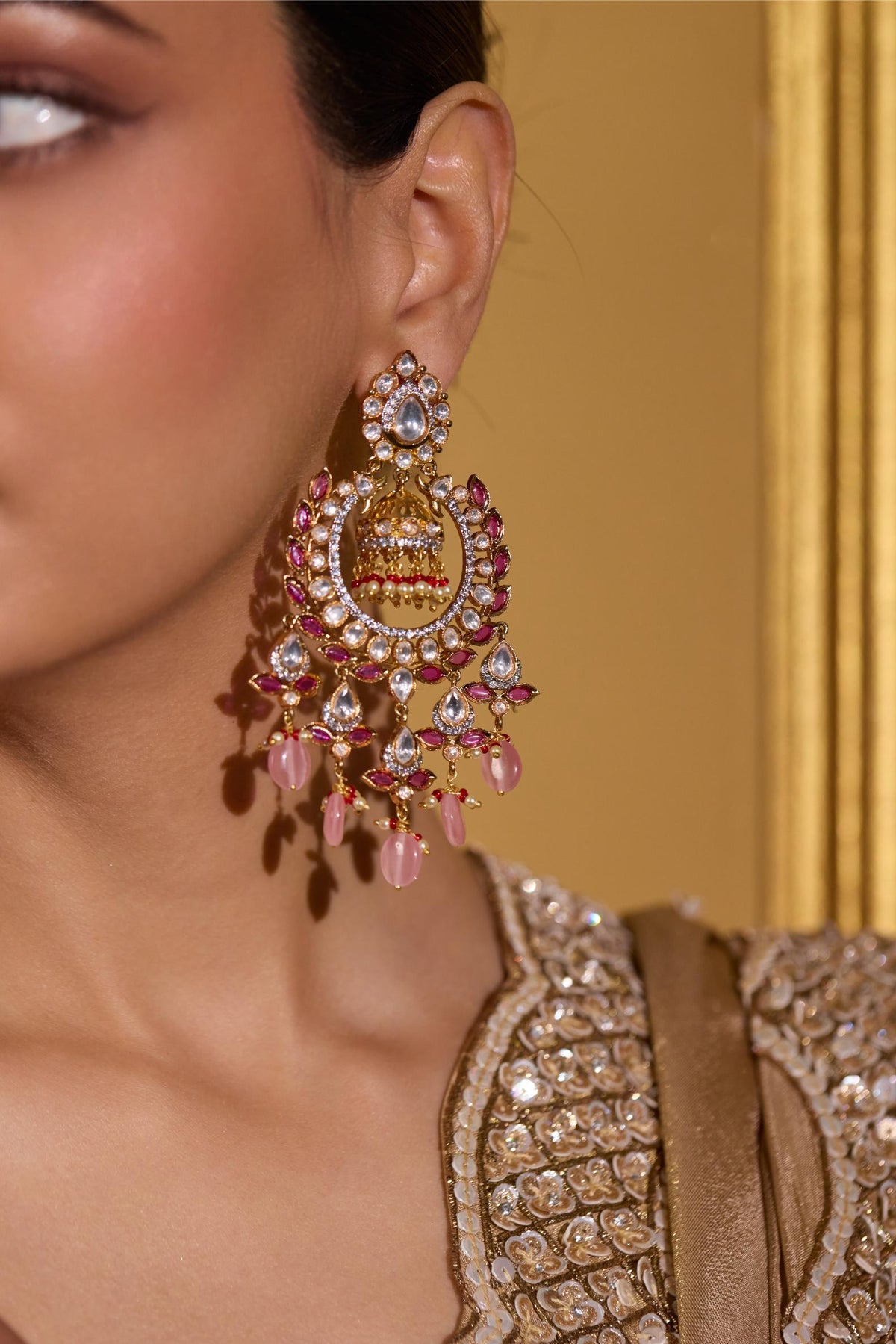 Gulabi Noor