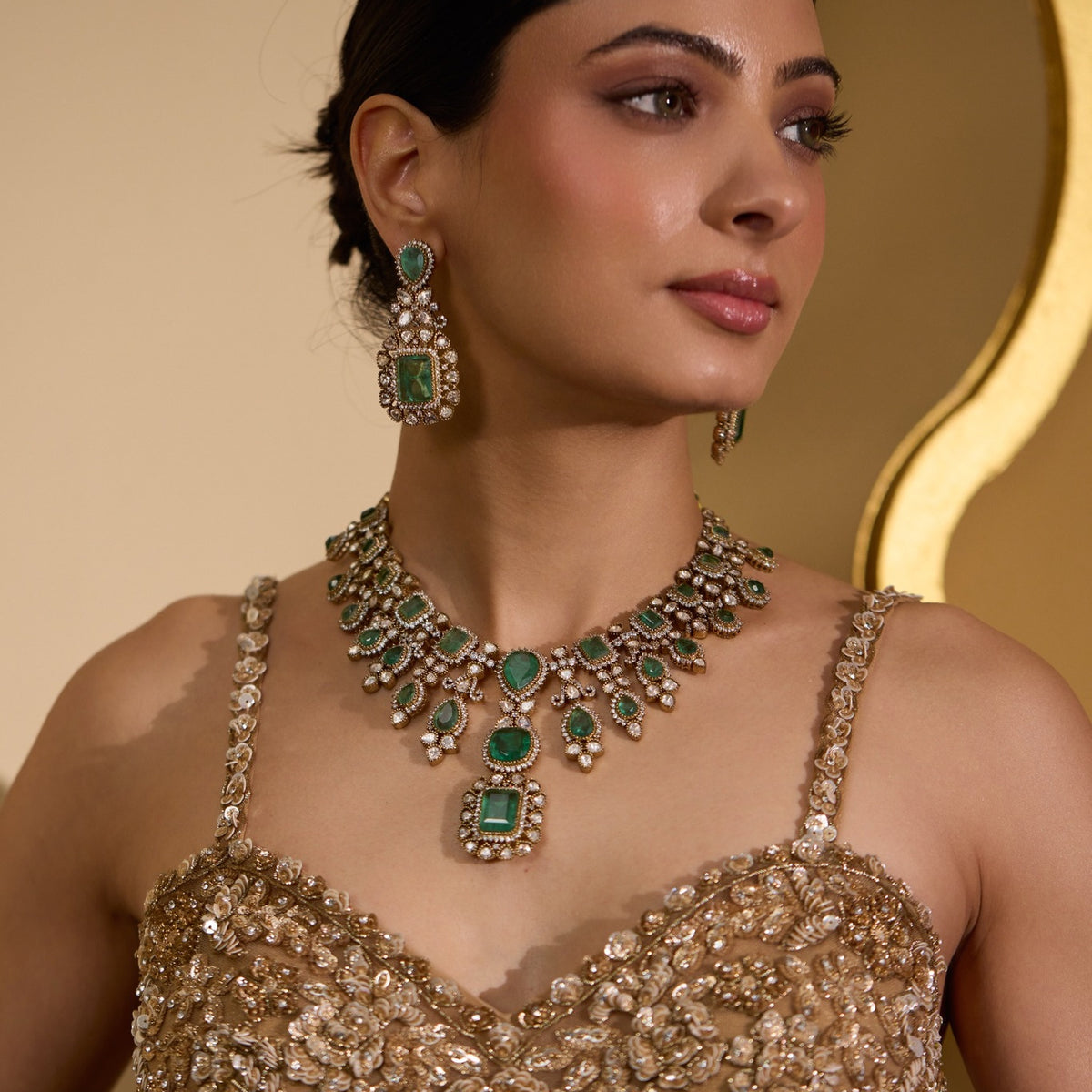 Nirvikar Green Victorian Necklace Set