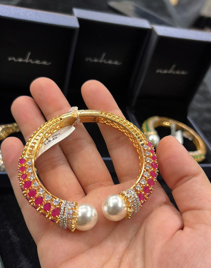 Gold Pleated  Openable Bangle with  Semi Precious Stones Openable Bangle