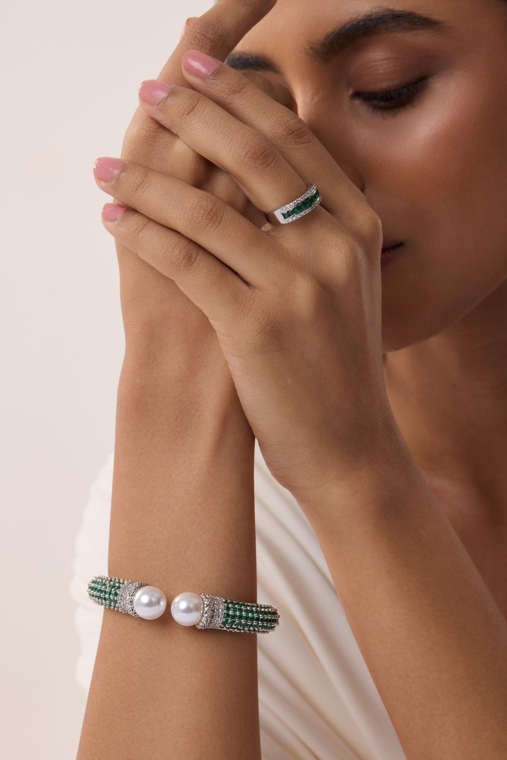 Emerald Éclat Ring